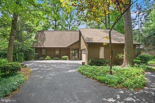 30 Poplar Ln, ELIZABETHTOWN, PA, 17022-9531 | Card Image
