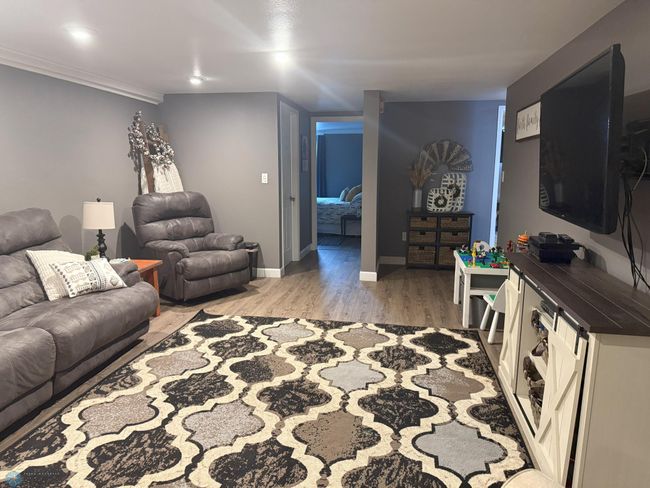 Basement Family Room | Image 23