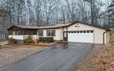 658 Lakeside Drive, Home with 3 bedrooms, 2 bathrooms and 2 parking in Blairsville GA | Image 1