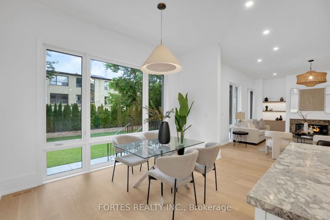 16 Cadillac Ave, House other with 5 bedrooms, 5 bathrooms and 4 parking in North York ON | Image 12