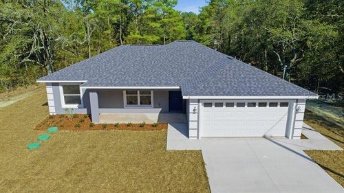11 Bay Pl, Ocklawaha, FL, 32179-5633 | Card Image