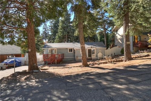 31435 Oakleaf Dr, Running Springs, CA, 92382 | Card Image