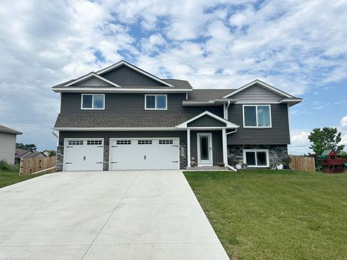 830 Nelson Ave, Mora, MN, 55051-1231 | Card Image