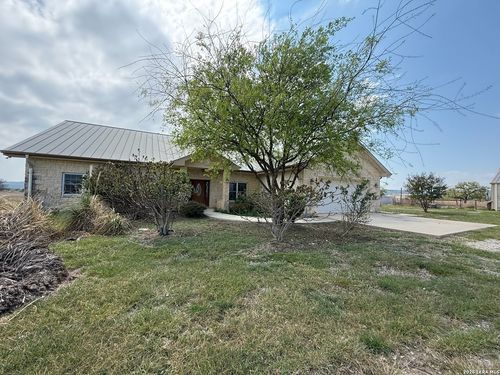 385 Silver Wings Dr, Medina, TX, 78055-3649 | Card Image