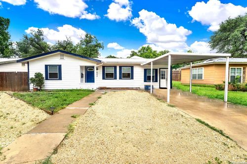 1405 25th St, Hondo, TX, 78861-2720 | Card Image