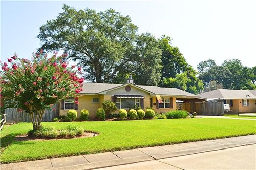 1507 Plantation Dr, Alexandria, LA, 71301-3223 | Card Image