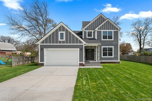 47260 Dequindre Rd, Shelby Township, MI, 48317-3640 | Card Image