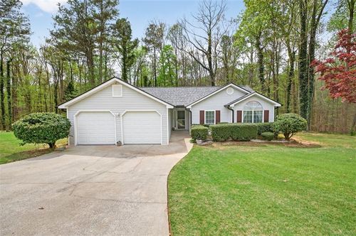 3962 Edgebrook Dr, Flowery Branch, GA, 30542-6507 | Card Image