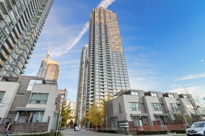 3103 - 11 Brunel Crt, Condo with 1 bedrooms, 1 bathrooms and null parking in Toronto ON | Image 1