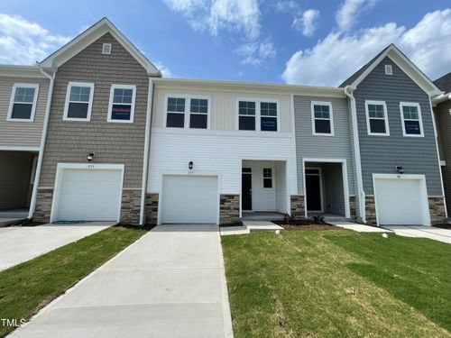 377 Thompson Overlook Way, Smithfield, NC, 27577-4945 | Card Image