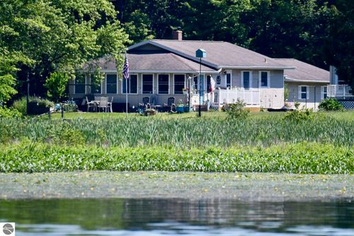 17429 Summit Ct, Barryton, MI, 49305-9447 | Card Image
