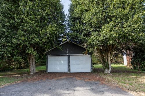 21 Cedar Ln, Kilmarnock, VA, 22482-9581 | Card Image