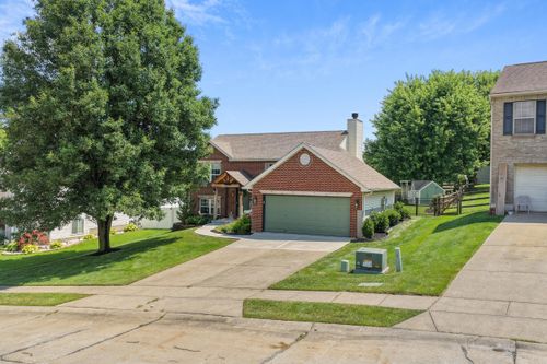70 Otter Dr, Covington, KY, 41017-9302 | Card Image