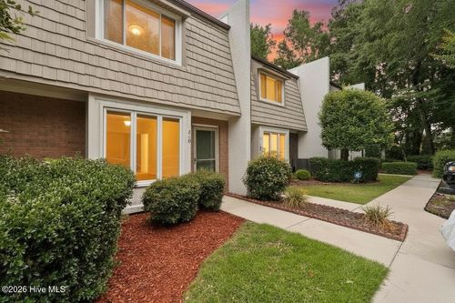 210 Cobblestone Dr, Wilmington, NC, 28405-3527 | Card Image