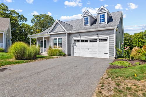 25 Essex Glen Dr, Essex, CT, 06426-1562 | Card Image