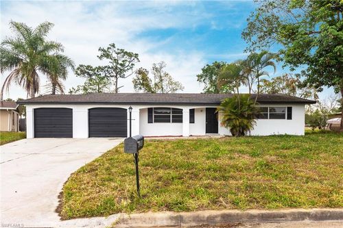 818 Gardenside Ct, LEHIGH ACRES, FL, 33936-7008 | Card Image