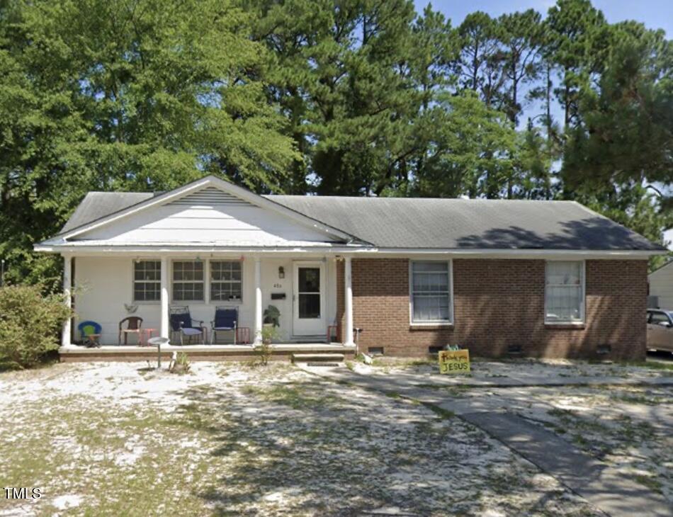Waterbury Dr, Fayetteville, NC 28311