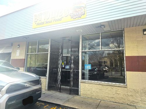 7350-7350 S Stony Island Ave, Chicago, IL, 60649-3164 | Card Image