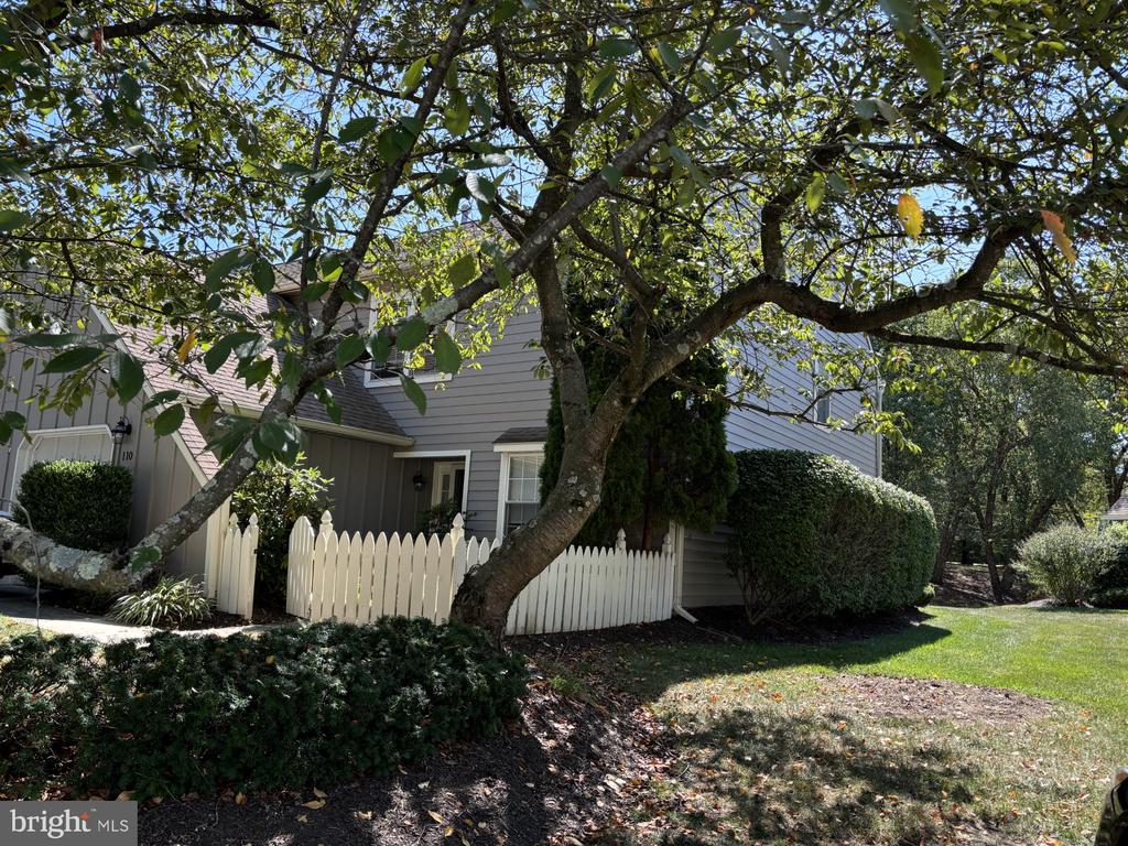 Orchard Ct, Blue Bell, PA 19422