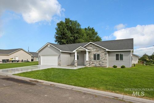 1916 14th Dr, Heyburn, ID, 83336-9640 | Card Image