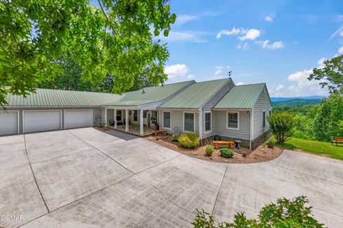 2131 Sky Top Road, Walland, TN, 37886 | Card Image