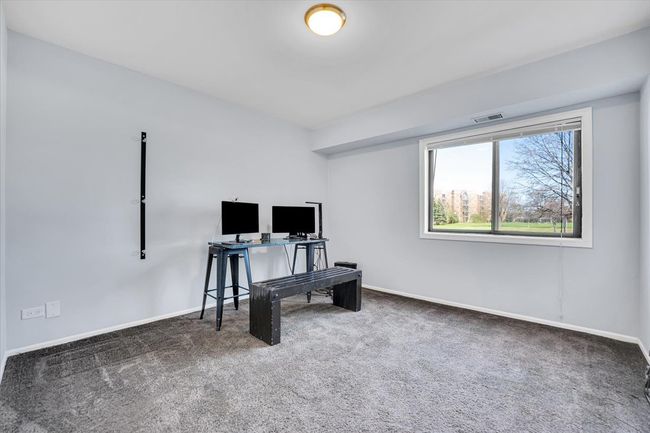 UNIT-114 - 3350 N Carriageway Dr, Condo with 2 bedrooms, 2 bathrooms and 1 parking in Arlington Heights IL | Image 17