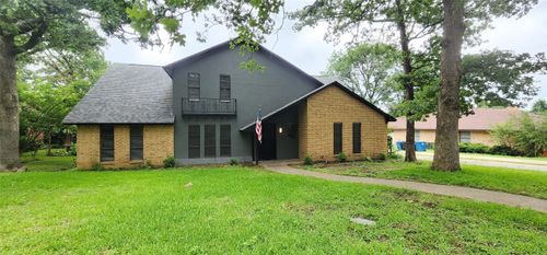 606 Queens Rd, Denison, TX, 75020-4126 | Card Image
