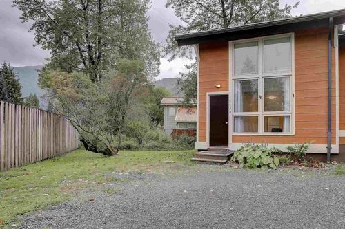 unit-12-9526 Glacier Hwy, Juneau, AK, 99801-9321 | Card Image