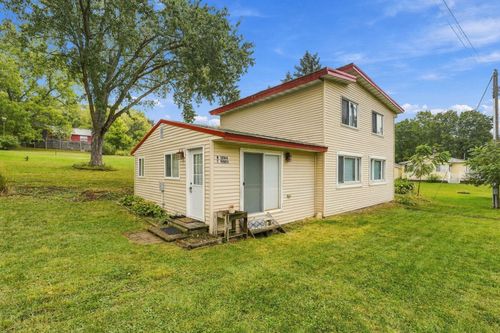 W12164 State Highway 35, STOCKHOLM, WI, 54769-6121 | Card Image