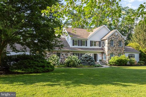 995 Baneswood Dr, Kennett Square, PA, 19348-2551 | Card Image