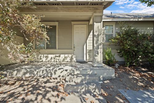 2395 San Miguel Ave, Santa Rosa, CA, 95403-1823 | Card Image