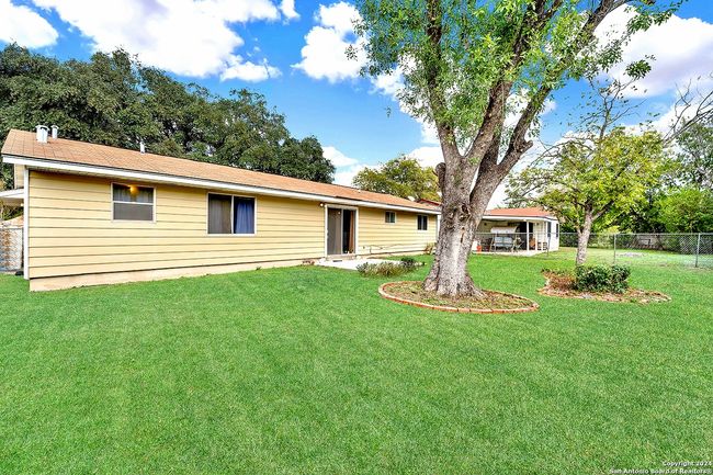 5010 David Scott Dr, House other with 3 bedrooms, 2 bathrooms and null parking in Kirby TX | Image 18