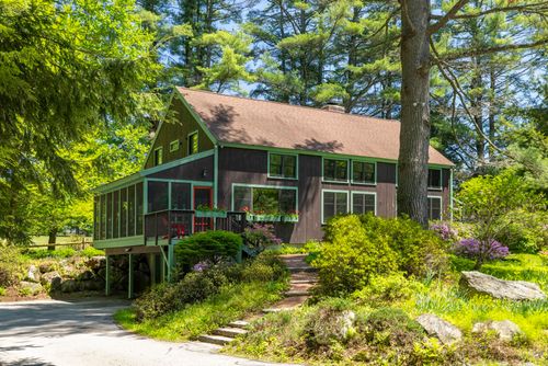 1526 South Rd, Hopkinton, NH, 03229-2118 | Card Image