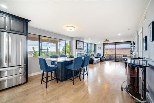 304-3130 Avenida De Portugal, San Diego, CA, 92106-2704 | Card Image