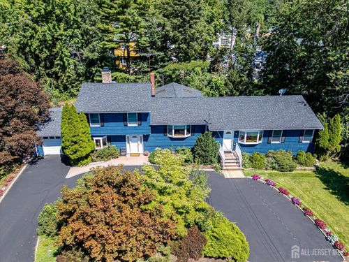 48 Frost Ave W, Edison, NJ, 08820-3156 | Card Image
