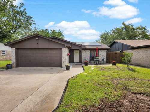 624 Hallvale Dr, White Settlement, TX, 76108-1426 | Card Image