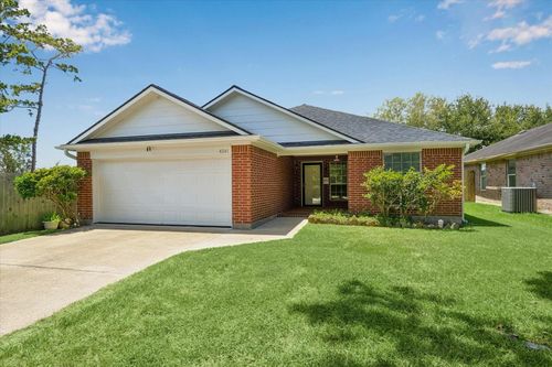 4341 Country Club Dr, Dickinson, TX, 77539-7621 | Card Image