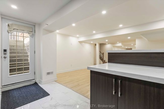 138 Alfred Paterson Dr, House other with 2 bedrooms, 1 bathrooms and 1 parking in Markham ON | Image 12