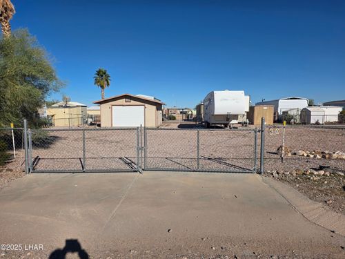 690 W Comanche Dr, Quartzsite, AZ, 85346-0175 | Card Image