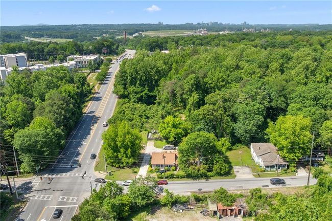 2667 Peyton Rd Nw, House other with 4 bedrooms, 4 bathrooms and 9 parking in Atlanta GA | Image 6