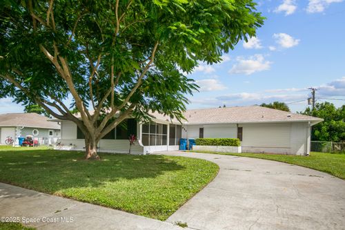 831 Edwards St Ne, Palm Bay, FL, 32905-5712 | Card Image