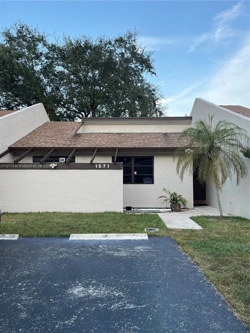 1571-1571 Nw 98th Way, Pembroke Pines, FL, 33024-4315 | Card Image