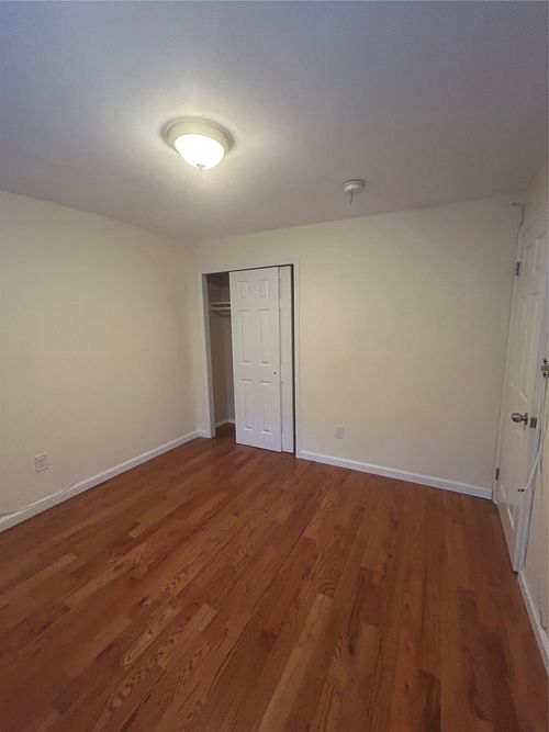 20 W 14th Rd, Broad Channel, NY, 11693-1139 | Card Image
