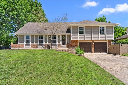 1600 Sw 24th St, Blue Springs, MO, 64015-5247 | Card Image