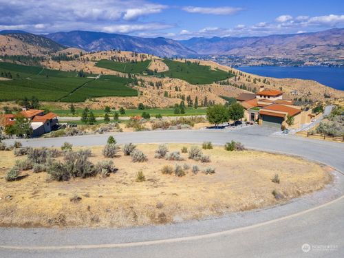 389 Sabio Way, Chelan, WA, 98816 | Card Image