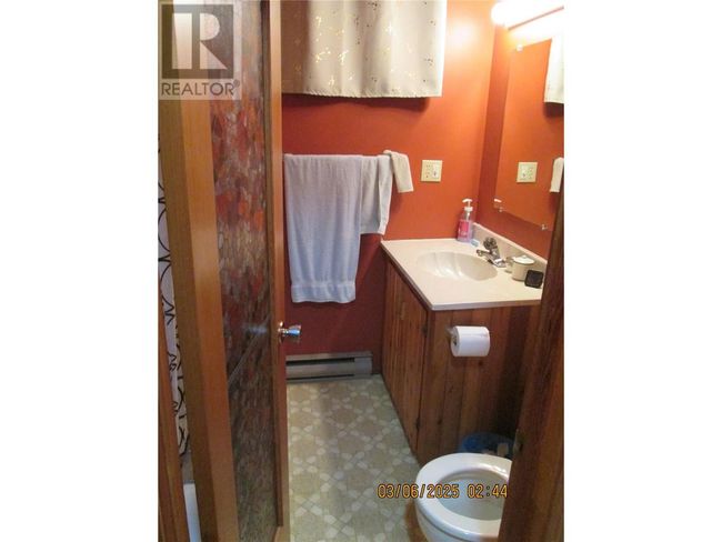 5305 Meadow Creek Cres, House other with 4 bedrooms, 3 bathrooms and 5 parking in Celista BC | Image 24