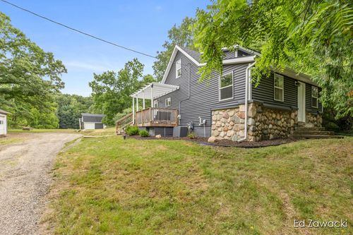 6691 Cannonsburg Rd, Belmont, MI, 49306-9126 | Card Image