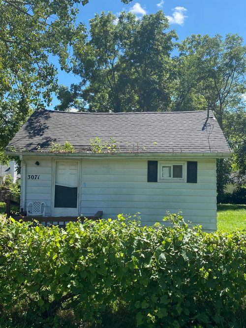 3071 Devonshire St, Flint, MI, 48504-4307 | Card Image
