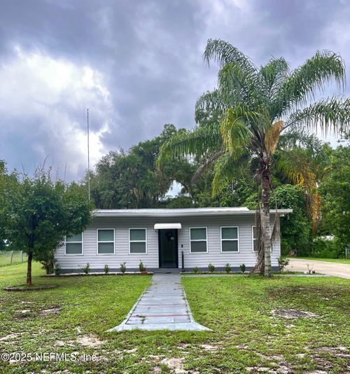 113 Leaf St, San Mateo, FL, 32187-2213 | Card Image