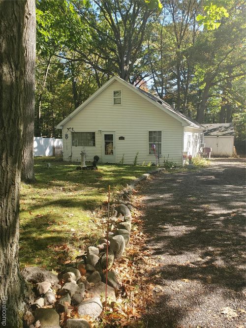 4552 Van Atta Rd, Okemos, MI, 48864-1222 | Card Image